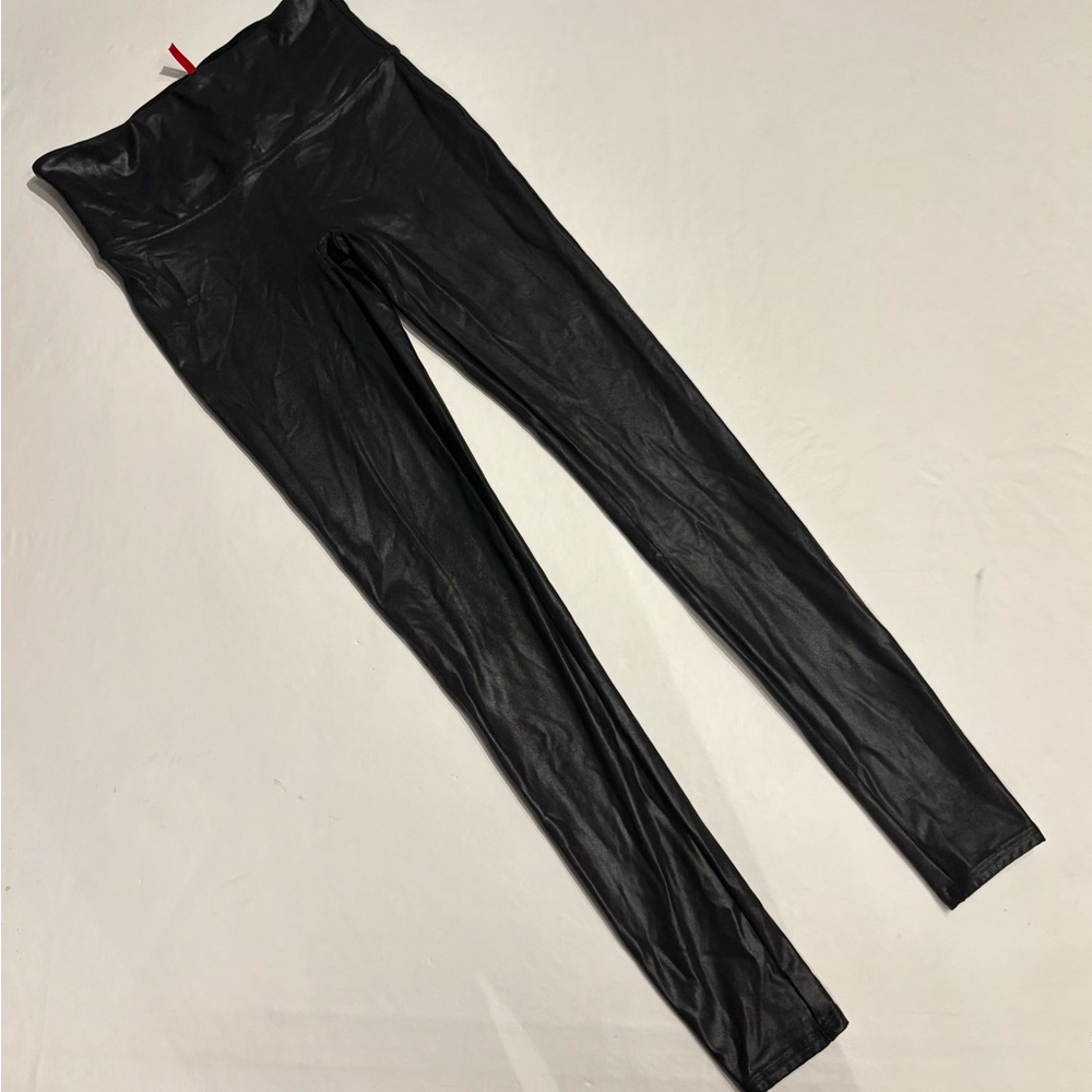 SPANX Faux leather leggings - Large/Tall - Picture 4 of 7